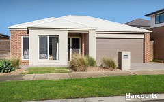 11 Sikes Road, Clyde North VIC
