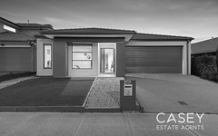 201 Heather Grove, Clyde North VIC