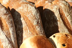 Farmers' Market: Hot Bread