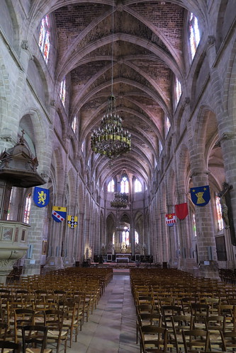 Catedral de Saint-Jean-Baptiste - Interior