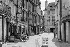 Poitiers in Mono