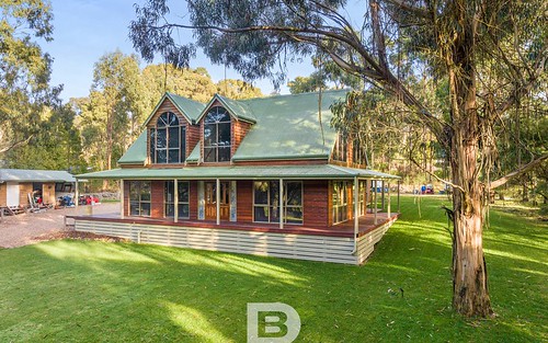 62 Blackmore Road, Woodend Vic