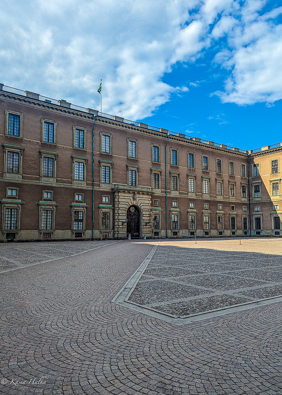 The Royal Palace, Stockholm, Sweden-144917873<br/>© <a href="https://flickr.com/people/36478020@N00" target="_blank" rel="nofollow">36478020@N00</a> (<a href="https://flickr.com/photo.gne?id=53107616106" target="_blank" rel="nofollow">Flickr</a>)