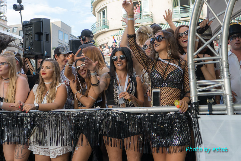 StreetParade 2019: Colours of Unity<br/>© <a href="https://flickr.com/people/94085335@N02" target="_blank" rel="nofollow">94085335@N02</a> (<a href="https://flickr.com/photo.gne?id=53109093880" target="_blank" rel="nofollow">Flickr</a>)