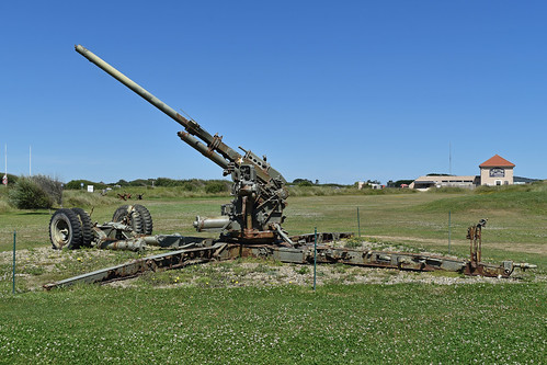 90mm M1A1 anti-aircraft gun at Utah Beach