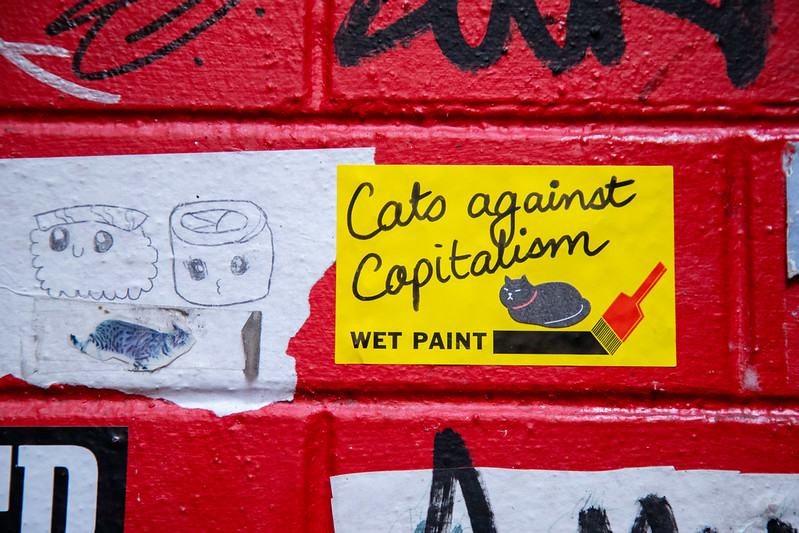 cats against capitalism<br/>© <a href="https://flickr.com/people/24761036@N00" target="_blank" rel="nofollow">24761036@N00</a> (<a href="https://flickr.com/photo.gne?id=53122735804" target="_blank" rel="nofollow">Flickr</a>)