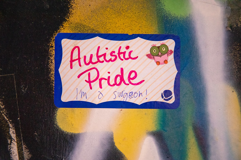 autistic pride (I'm a surgeon)<br/>© <a href="https://flickr.com/people/24761036@N00" target="_blank" rel="nofollow">24761036@N00</a> (<a href="https://flickr.com/photo.gne?id=53122936080" target="_blank" rel="nofollow">Flickr</a>)