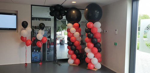 Tafeldecoratie 5ballonnen Ballonpilaar en Ballontoef start Feyenoord Businessclub van 1000 Supportersvereniging De Feijenoorder Rotterdam
