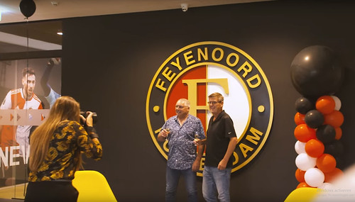 Ballonpilaar Breed Rond Kick off Club van 1000 Feyenoord Supportersvereniging De Feijenoorder Rotterdam