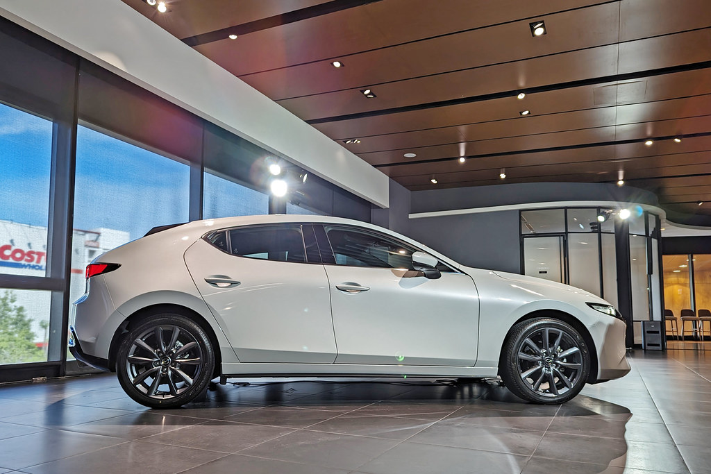 升級科技配備!24年式Mazda3售價79.8萬起上市、新增「晶瓷白」新色 12 Mazda 230825-7