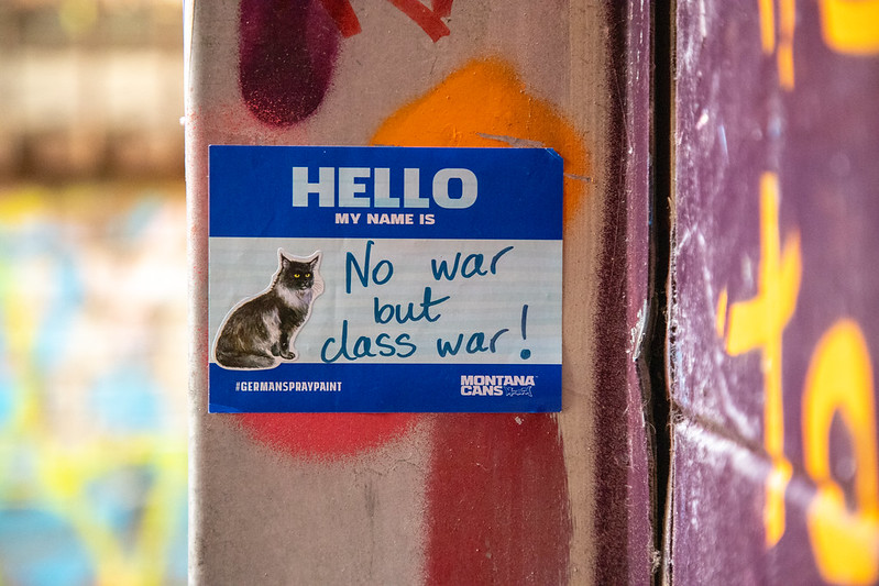 no war but class war<br/>© <a href="https://flickr.com/people/24761036@N00" target="_blank" rel="nofollow">24761036@N00</a> (<a href="https://flickr.com/photo.gne?id=53152641314" target="_blank" rel="nofollow">Flickr</a>)