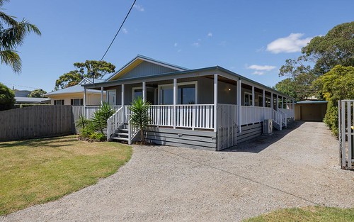 99 Red Rocks Road, Cowes Vic