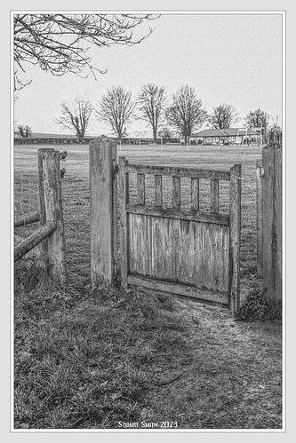 Field Gate on Pathway to Avebury Henge & Stone Circles, Avebury, Marlborough, Wiltshire, England UK