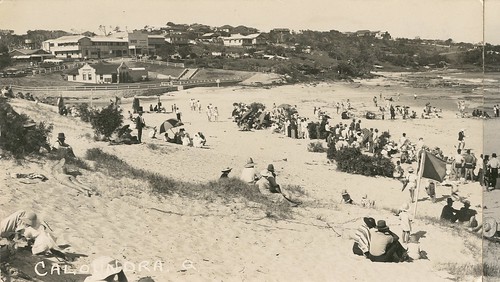 Crowded Kings Beach on the Sunshine Coast ca 1935 [Negative 204526]