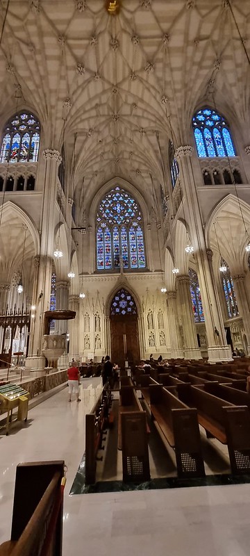 St Patrick's Cathedral - 5th Avenue - New York City USA<br/>© <a href="https://flickr.com/people/20923094@N04" target="_blank" rel="nofollow">20923094@N04</a> (<a href="https://flickr.com/photo.gne?id=53173081486" target="_blank" rel="nofollow">Flickr</a>)