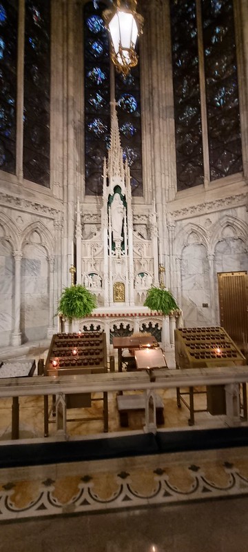 St Patrick's Cathedral - 5th Avenue - New York City USA<br/>© <a href="https://flickr.com/people/20923094@N04" target="_blank" rel="nofollow">20923094@N04</a> (<a href="https://flickr.com/photo.gne?id=53173282604" target="_blank" rel="nofollow">Flickr</a>)
