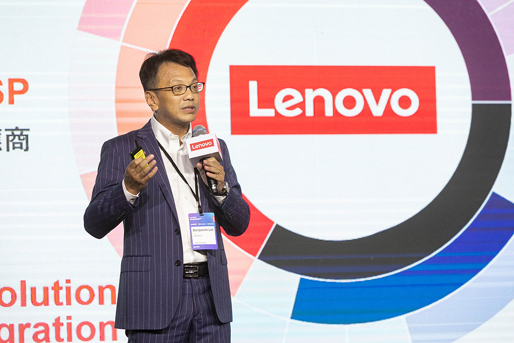 【新聞照片2】Lenovo邀請70家跨領域夥伴共同討論科技創新，並致力於打造全方位解決方案，助力台灣企業邁向數位轉型。圖為Lenovo-Taiwan總經理林祺斌。