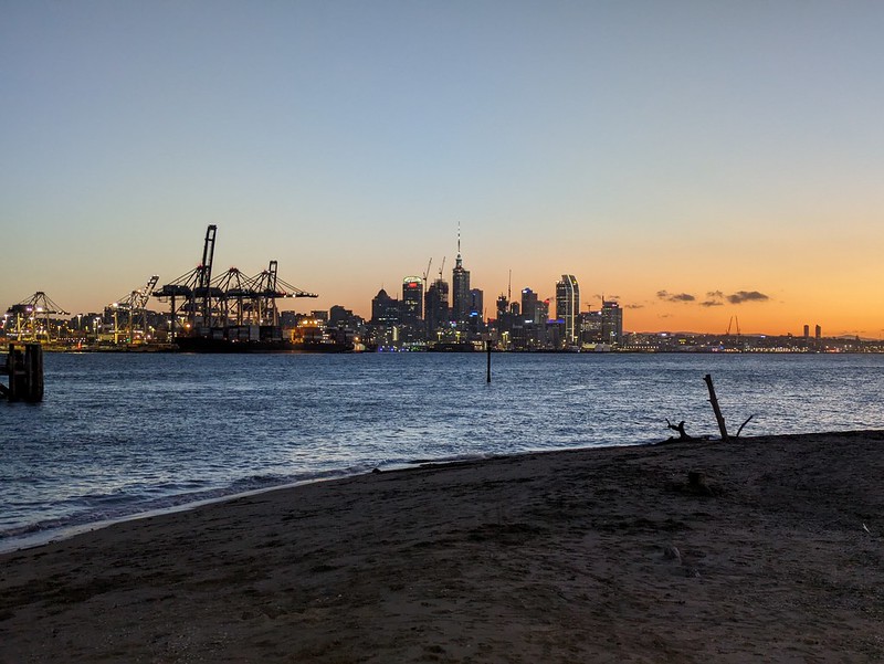 Auckland Sunset<br/>© <a href="https://flickr.com/people/62437783@N03" target="_blank" rel="nofollow">62437783@N03</a> (<a href="https://flickr.com/photo.gne?id=53176621044" target="_blank" rel="nofollow">Flickr</a>)