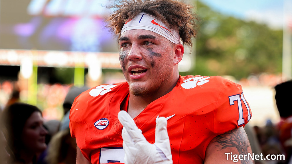 Clemson Football Photo of charlestonsouthern and Tristan Leigh