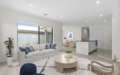 32/5 Harmony Chase, Clyde North VIC