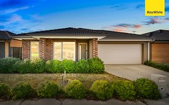 4 Lancers Drive, Harkness VIC