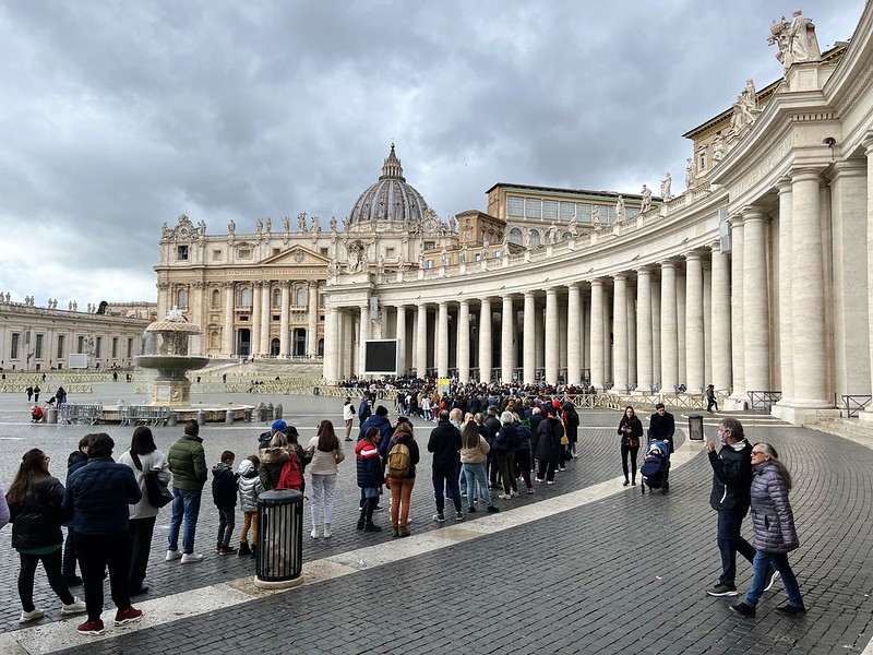 St Peter's Basilica<br/>© <a href="https://flickr.com/people/14605534@N03" target="_blank" rel="nofollow">14605534@N03</a> (<a href="https://flickr.com/photo.gne?id=53190586234" target="_blank" rel="nofollow">Flickr</a>)