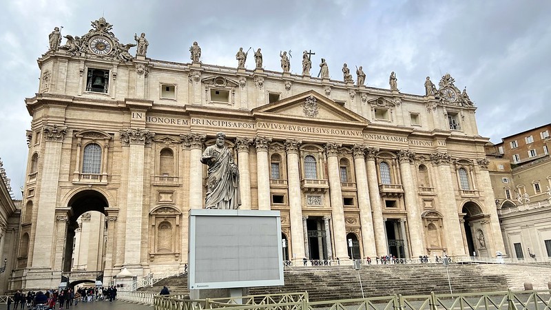 St Peter's Basilica<br/>© <a href="https://flickr.com/people/14605534@N03" target="_blank" rel="nofollow">14605534@N03</a> (<a href="https://flickr.com/photo.gne?id=53190586424" target="_blank" rel="nofollow">Flickr</a>)
