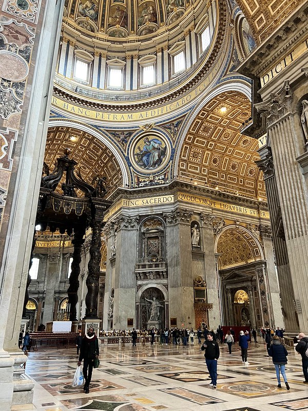 St Peter's Basilica<br/>© <a href="https://flickr.com/people/14605534@N03" target="_blank" rel="nofollow">14605534@N03</a> (<a href="https://flickr.com/photo.gne?id=53190587629" target="_blank" rel="nofollow">Flickr</a>)