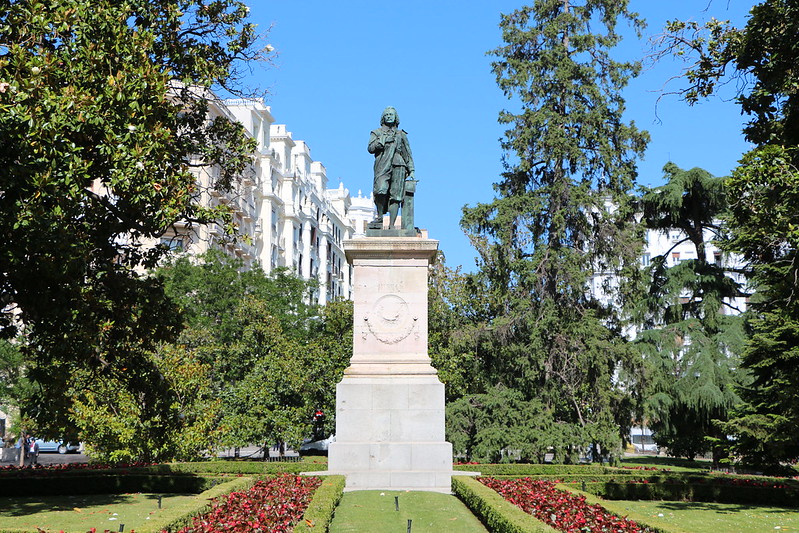 🇪🇸  Monumento a Murillo<br/>© <a href="https://flickr.com/people/45867871@N05" target="_blank" rel="nofollow">45867871@N05</a> (<a href="https://flickr.com/photo.gne?id=53191233336" target="_blank" rel="nofollow">Flickr</a>)