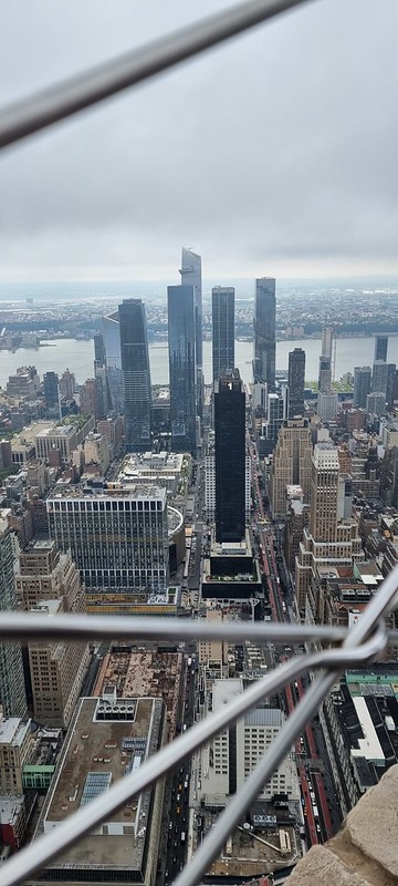 Views from and around the Empire State Building in NYC<br/>© <a href="https://flickr.com/people/20923094@N04" target="_blank" rel="nofollow">20923094@N04</a> (<a href="https://flickr.com/photo.gne?id=53191250982" target="_blank" rel="nofollow">Flickr</a>)