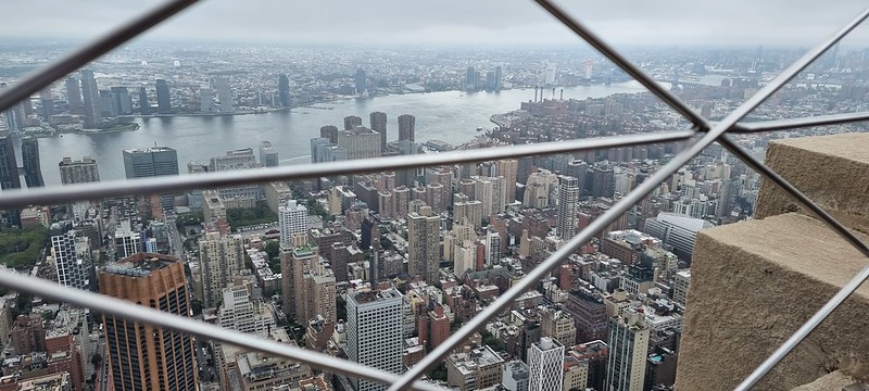 Views from and around the Empire State Building in NYC<br/>© <a href="https://flickr.com/people/20923094@N04" target="_blank" rel="nofollow">20923094@N04</a> (<a href="https://flickr.com/photo.gne?id=53191713861" target="_blank" rel="nofollow">Flickr</a>)