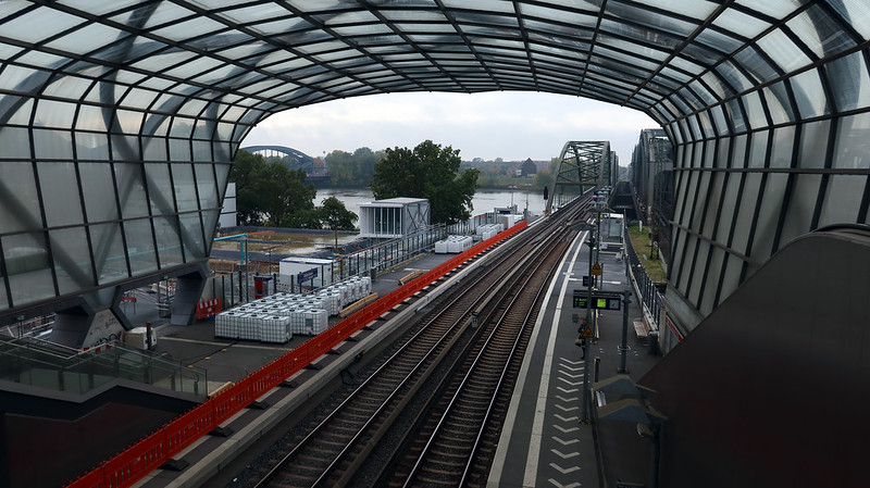 Trainstation Elbbrücken<br/>© <a href="https://flickr.com/people/34884355@N00" target="_blank" rel="nofollow">34884355@N00</a> (<a href="https://flickr.com/photo.gne?id=53191944550" target="_blank" rel="nofollow">Flickr</a>)