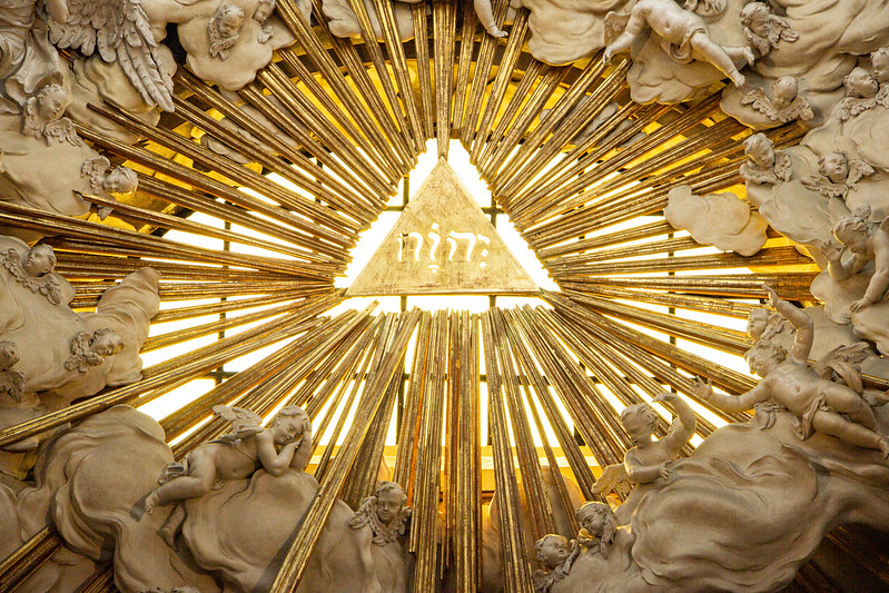 Yahweh, High Altar, Karlskirche, Wieden, Vienna, Austria<br/>© <a href="https://flickr.com/people/32132568@N06" target="_blank" rel="nofollow">32132568@N06</a> (<a href="https://flickr.com/photo.gne?id=53200412526" target="_blank" rel="nofollow">Flickr</a>)