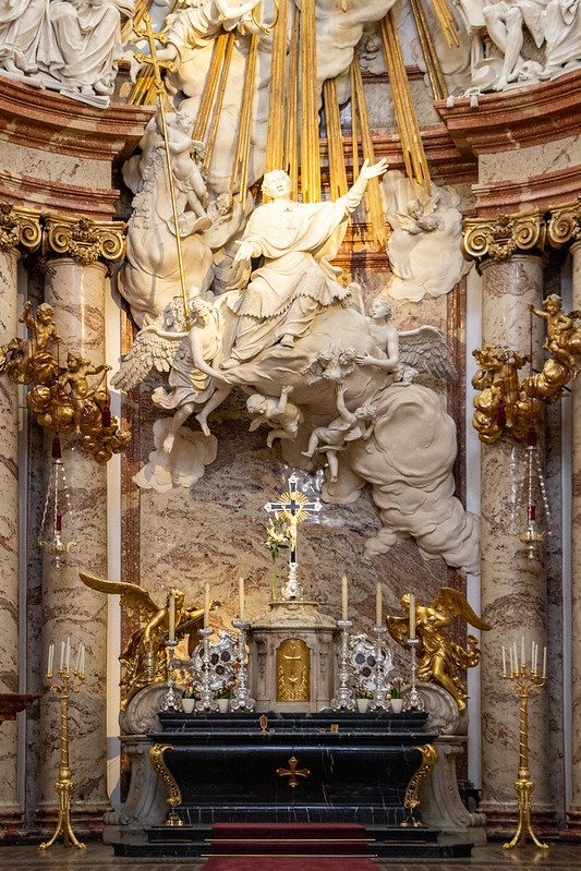 High Altar, Karlskirche, Wieden, Vienna, Austria<br/>© <a href="https://flickr.com/people/32132568@N06" target="_blank" rel="nofollow">32132568@N06</a> (<a href="https://flickr.com/photo.gne?id=53200634928" target="_blank" rel="nofollow">Flickr</a>)