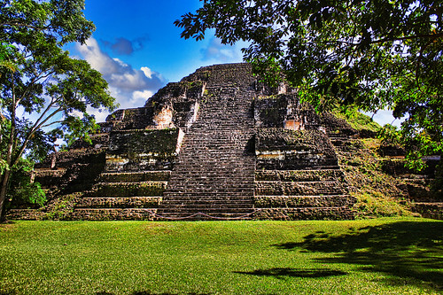 Tikal CGA - Mundo Perdido Structure 5C-54 04