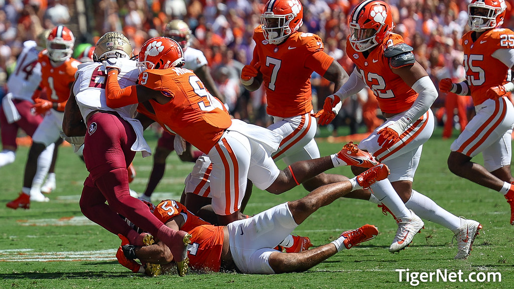 Clemson Football Photo of jeremiahtrotterjr and RJ Mickens and Florida State