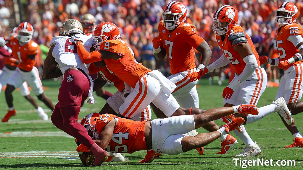 Clemson Football Photo of jeremiahtrotterjr and RJ Mickens and Florida State