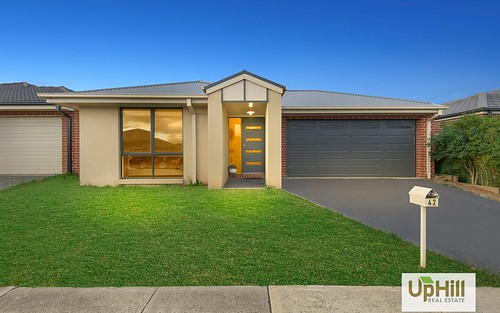 42 Copper Beech Road, Beaconsfield VIC