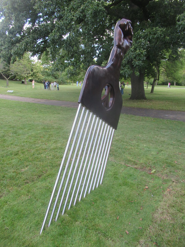 All Power to All People (Bronze) 2023, Hank Willis Thomas, Frieze Sculpture Park, English Gardens, Regents Park, City of Westminster, London, NW1 4LL (3)<br/>© <a href="https://flickr.com/people/38298328@N08" target="_blank" rel="nofollow">38298328@N08</a> (<a href="https://flickr.com/photo.gne?id=53217222766" target="_blank" rel="nofollow">Flickr</a>)