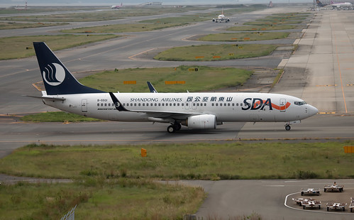 Kansai International Airport RJBB, B-5501 China Eastern Airlines Boeing 737-89P