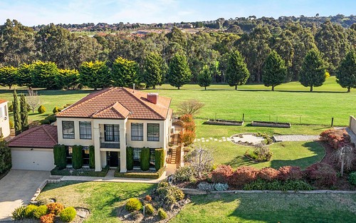 3 Lakeview Close, Hidden Valley VIC