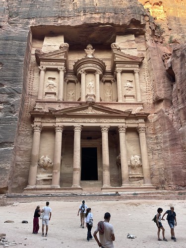 The Treasury at Petra Jordan Photo Heatheronhertravels.com