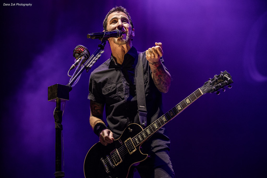 Sully Erna images