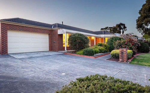 88 Hermitage Avenue, Mount Clear VIC