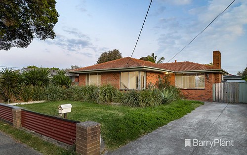 8 Kennedy Avenue, Chelsea Heights Vic