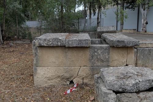 Metaponto, Pantanello necropolis, 5: Tomb 196, stone cist