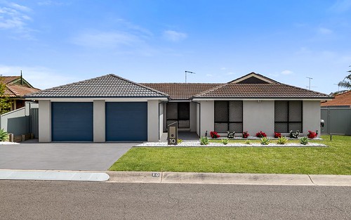 10 Moncrieff Cl, St Helens Park NSW 2560