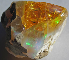 Precious opal (Berbere Hill, Ethiopia) 69