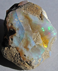 Precious opal (Berbere Hill, Ethiopia) 71