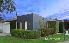 57 Sovereign Manors Crescent, Rowville VIC